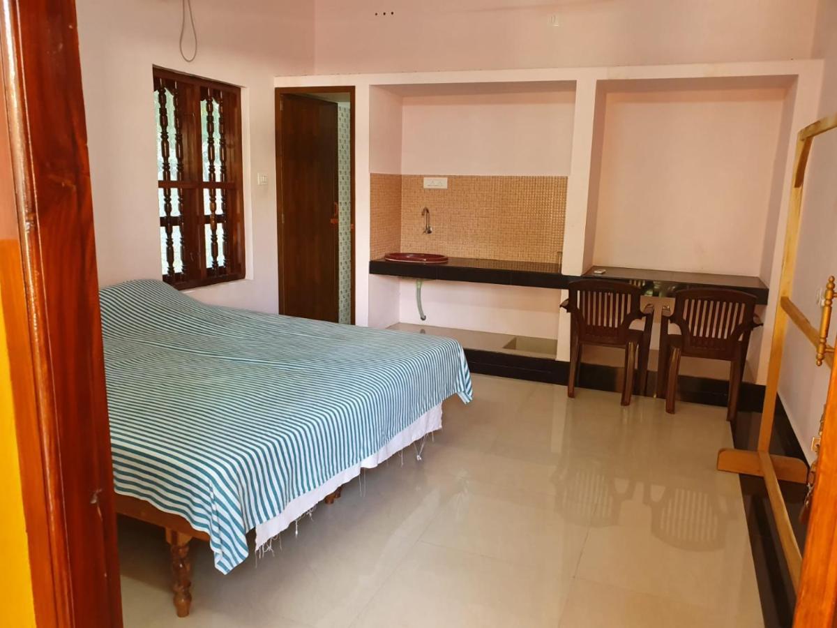 Thriphala Ayurveda Yogashram Apartment Thiruvananthapuram Exterior foto